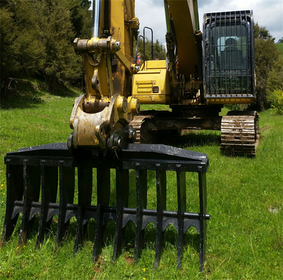 Q355BのHARDOX500鋼鉄材料が付いているそれは、3トン30のトンの掘削機のための良質の掘削機の熊手ブラシを取除き、積むことができる。