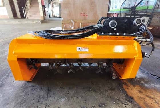 掘削機付属物 農業付属物 1.5 トンの掘削機に搭載されたQ355/NM400/HARDOX450のフライル刈り機