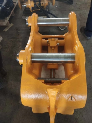 30トンの掘削機 CAT320 PC200 カスタマイズされた掘削機 傾斜コップラー 液圧傾斜 迅速ヒッチ 工場 熱売り製品