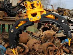 Q355B/NM400/HARDOX450 掘削機 360 9 トン CAT310 高効率の木材グリップのための回転型水力型ロググリップ